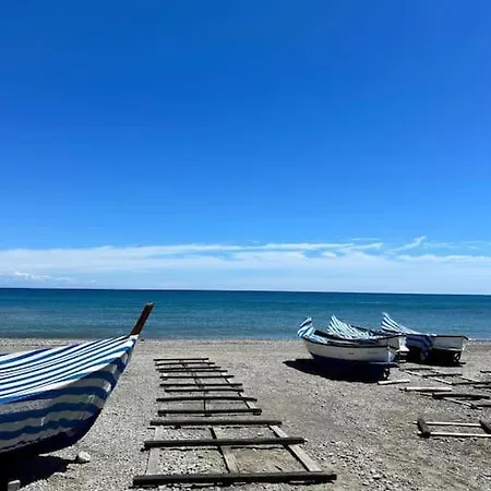 Limone Al Mare Apartment Albenga
