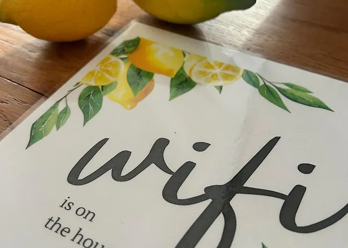 Limone Al Mare * Αλμπένγκα